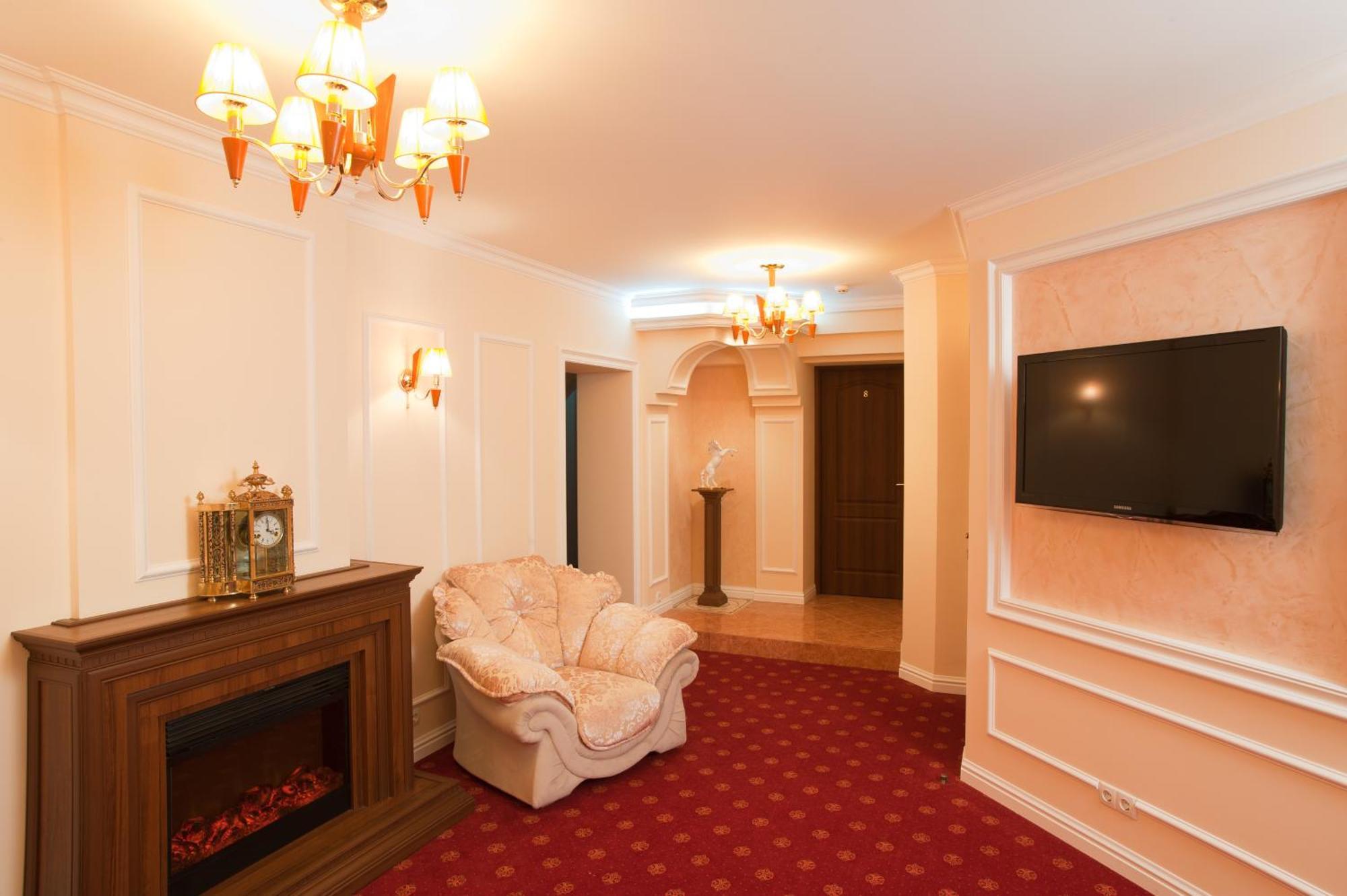 7 Sky Hotel Klinicheskaya Street Kyiv Exterior photo