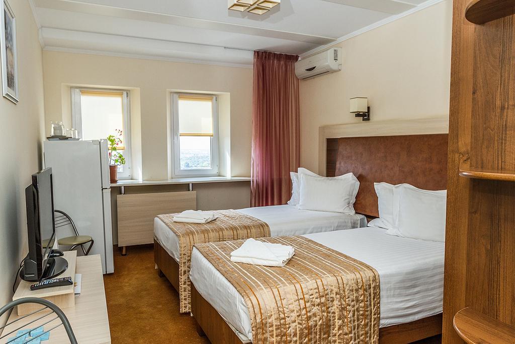 7 Sky Hotel Klinicheskaya Street Kyiv Exterior photo
