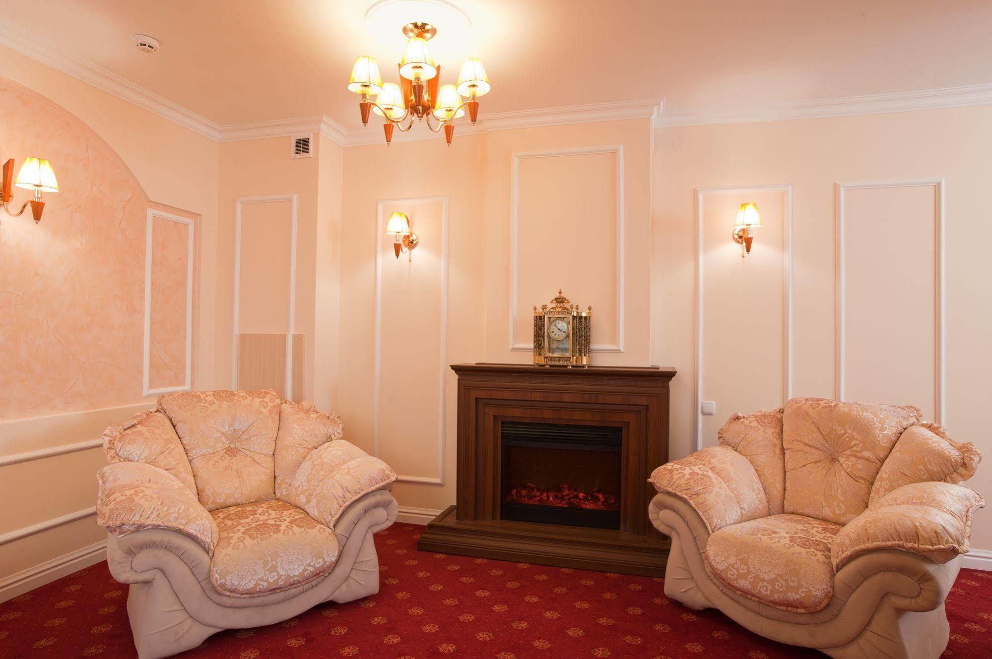 7 Sky Hotel Klinicheskaya Street Kyiv Exterior photo