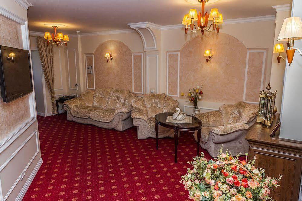 7 Sky Hotel Klinicheskaya Street Kyiv Exterior photo